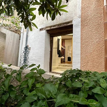 Chambre Le 40 Marches Cucugnan Exterior foto